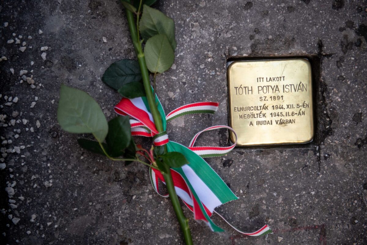 20221206 botlatókő avatás (3)