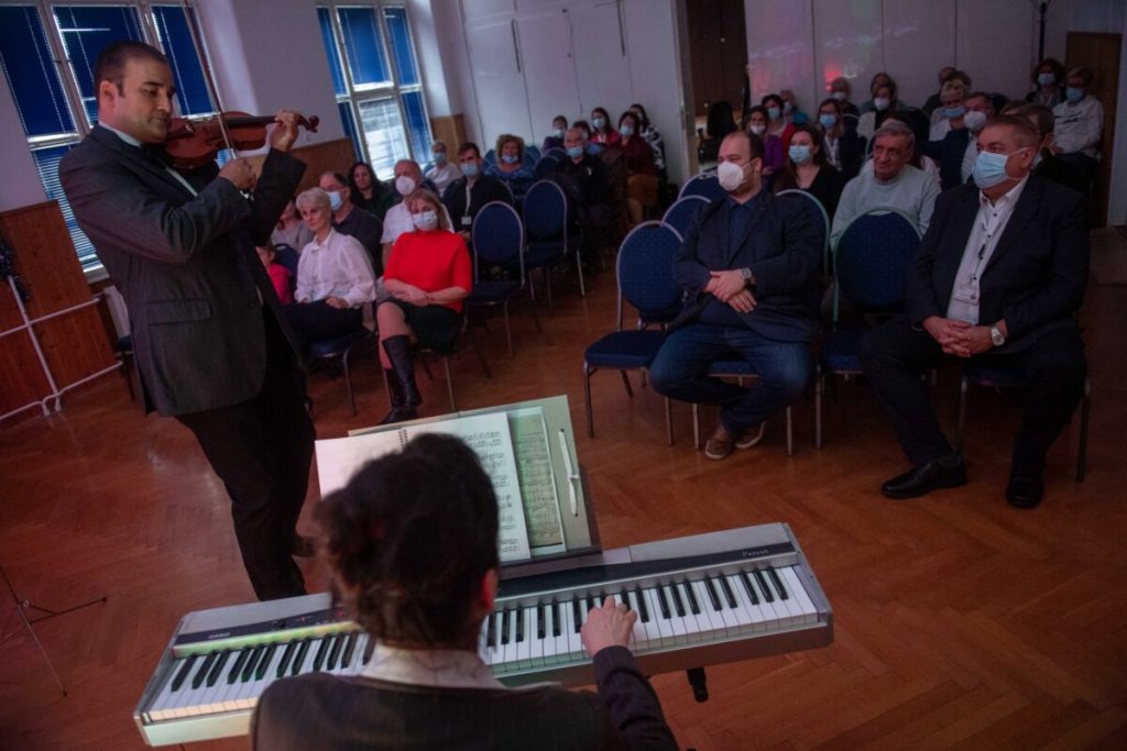 20221209 koncert a hermina úti szakrendelőben (2)