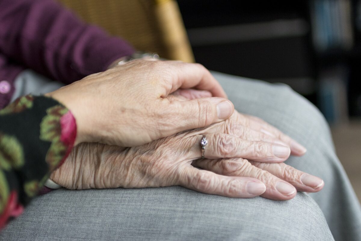 hands g3c788b19c 1920