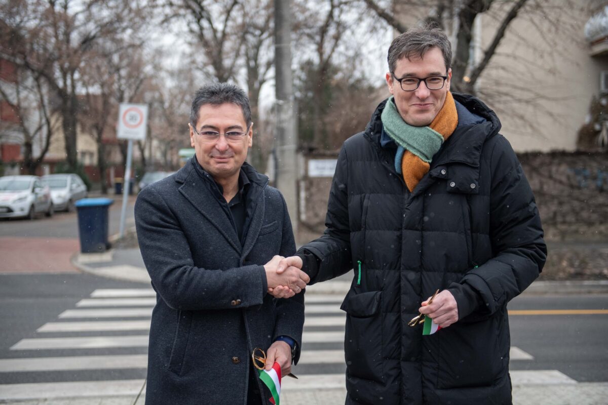 20230127 vezér út átadása (8)