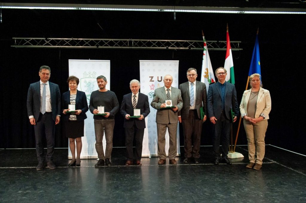 2023 03 29 civilek világnapja, hat díjazott civil ház bohácsné vilimek Ágnes,gondi jános,turba lászló,várfoki tibor,dr