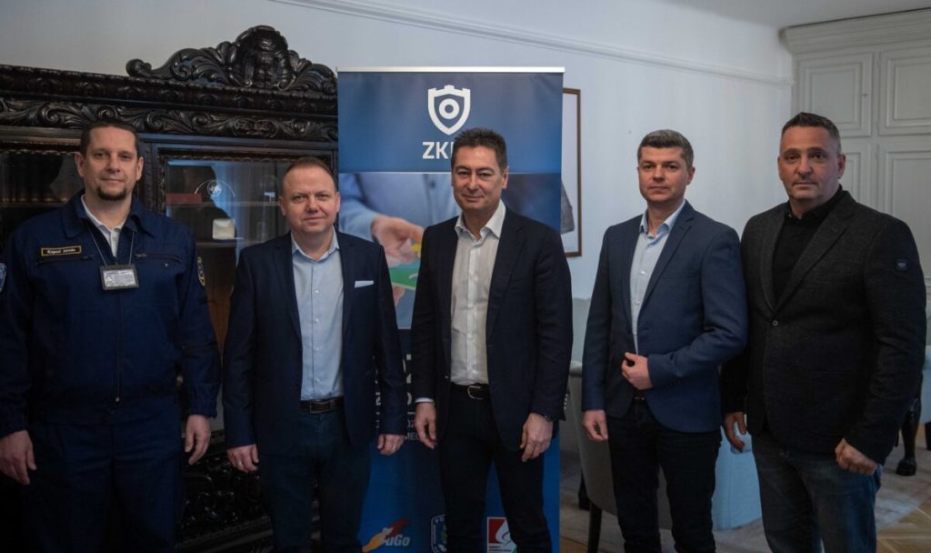 20230309 zknp részére felszerelés átadás (8)