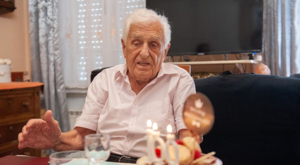 Százévesen főz, lekvárt készít Béla bácsi - Takáts Béla