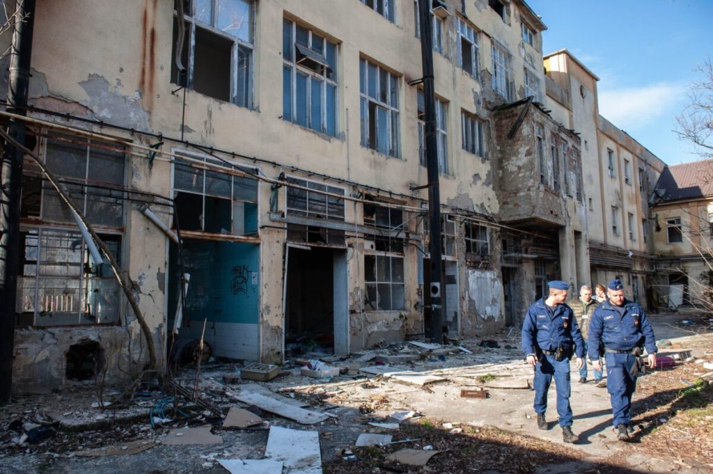 2024 02 21 reanál területének kiürítése deés utca brp8195