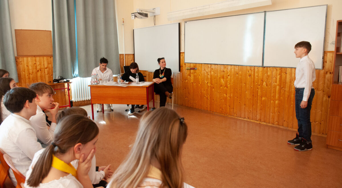 Neves művészek a zsűriben